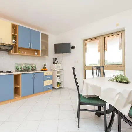 Apartment Cekada *